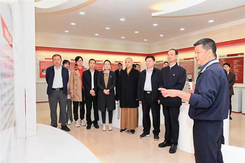 福建省人大常委會(huì)黨組書記、副主任雷春美和全國(guó)人大代表到順昌虹潤(rùn)等地調(diào)研